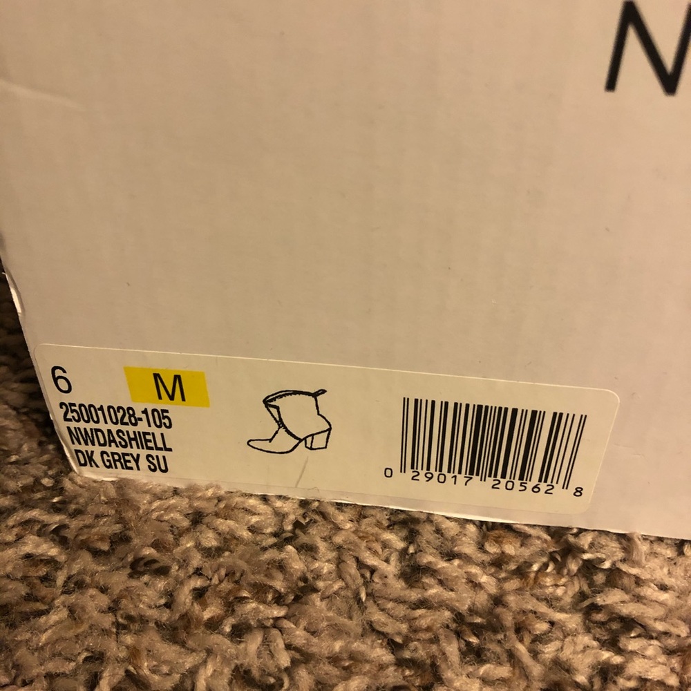 Boots - Picture 5 of 5